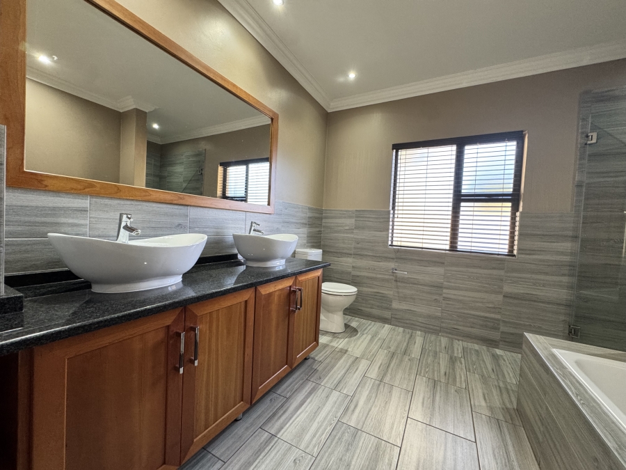 To Let 3 Bedroom Property for Rent in Wilkoppies North West